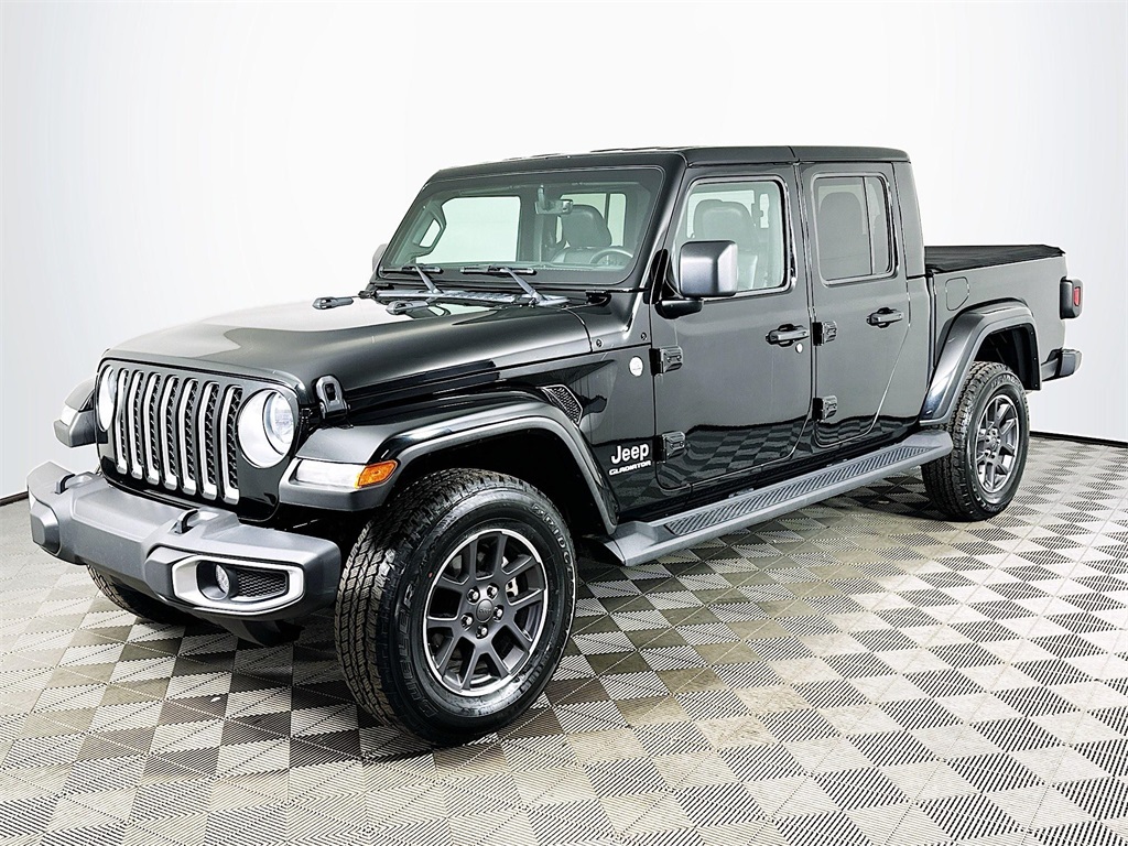 2021 Jeep Gladiator Overland's photo