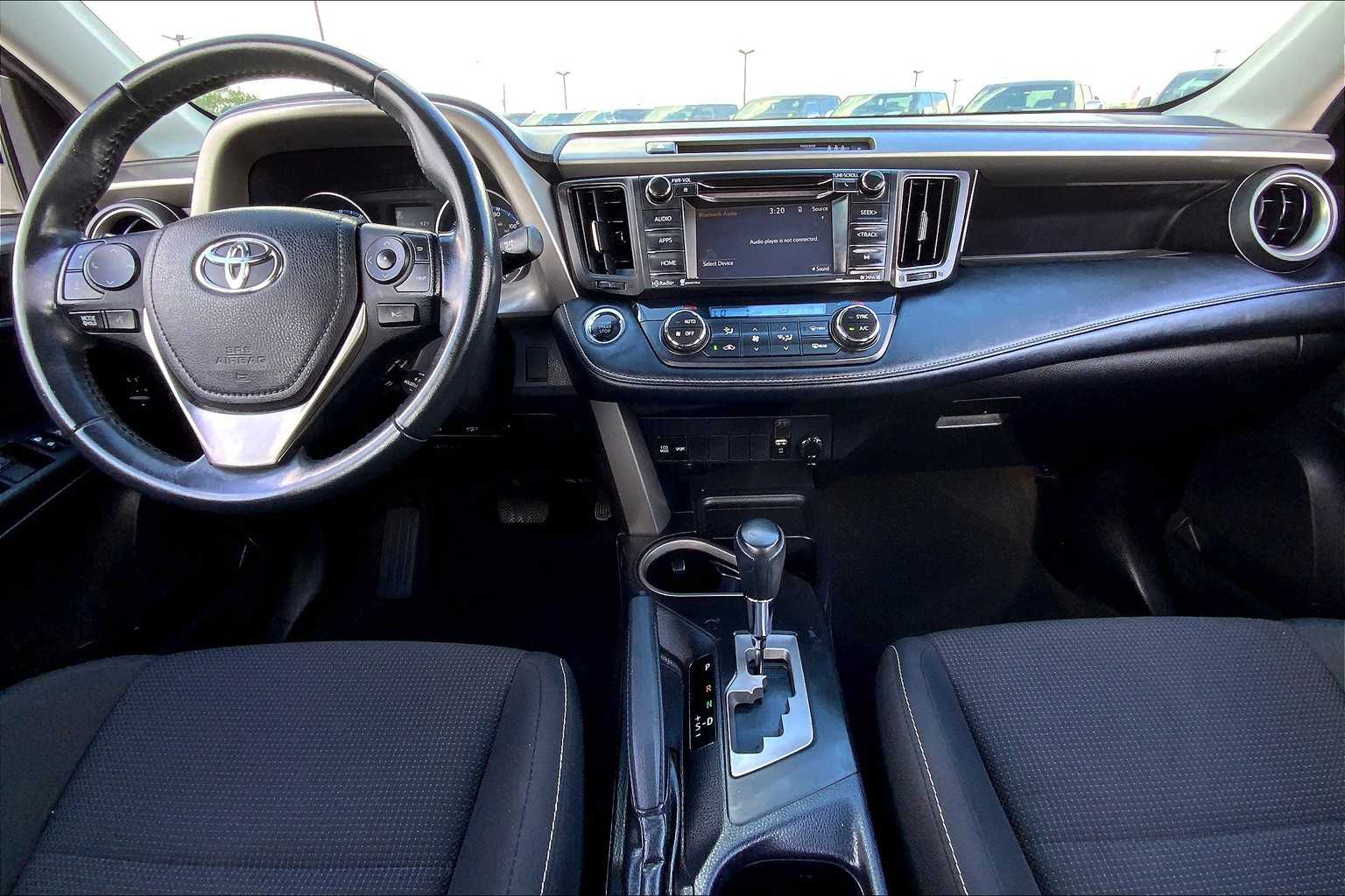 2018 Toyota RAV4 XLE photo 14