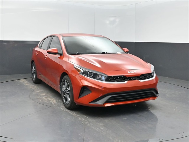 2023 Kia Forte LXS photo 3