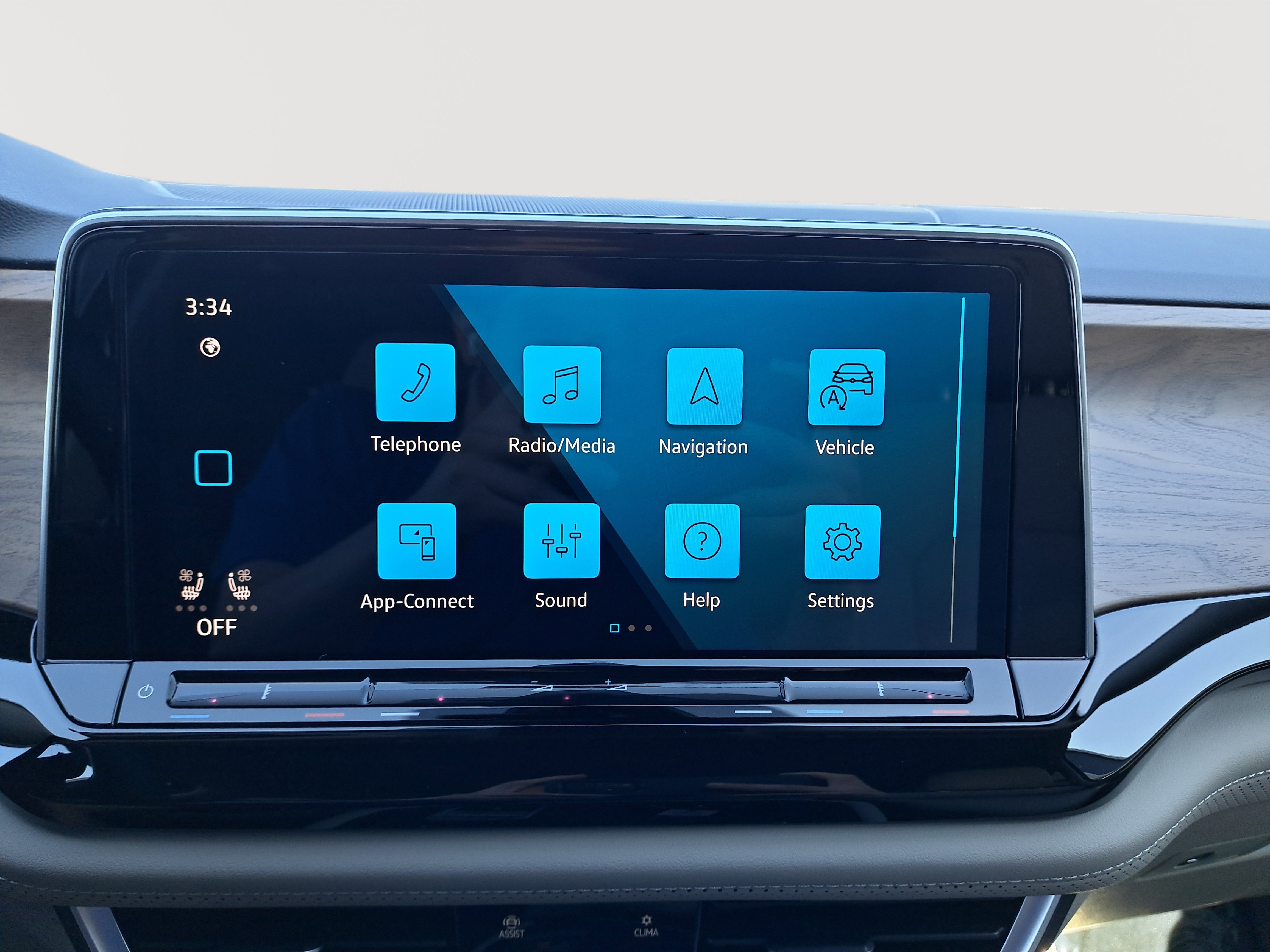 2026 Volkswagen Atlas SE Technology photo 3