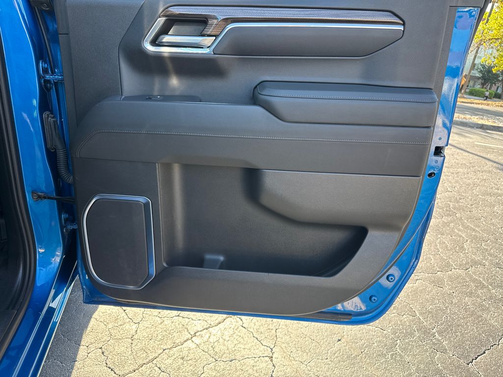 2022 Chevrolet Silverado 1500 LT photo 14