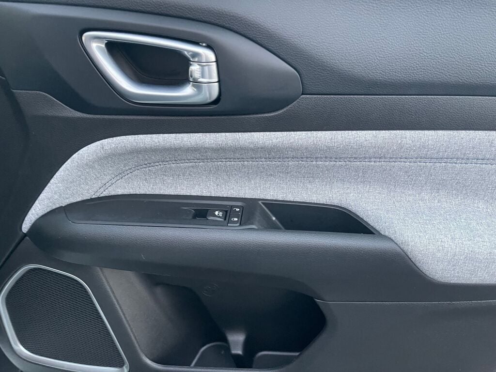 2022 Jeep Compass Latitude photo 22