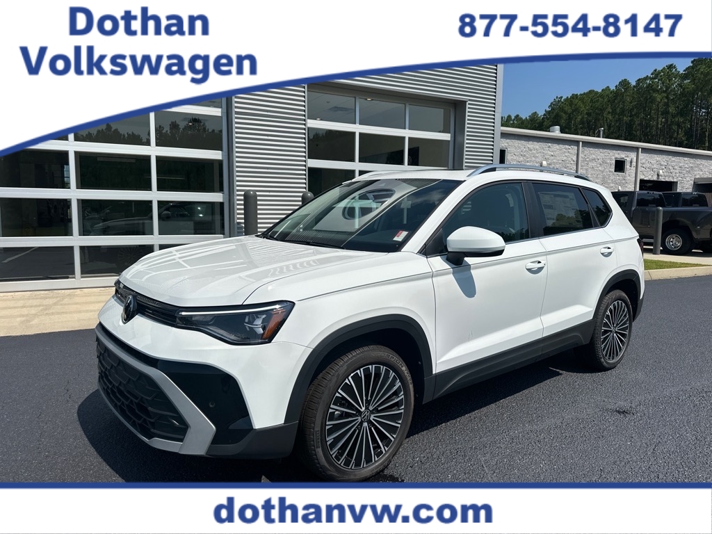 2025 Volkswagen Taos SE's photo