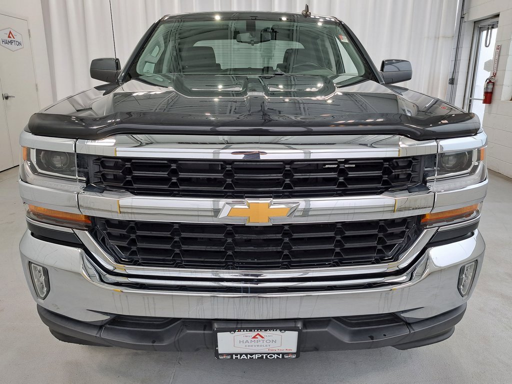 2018 Chevrolet Silverado 1500 LT photo 3