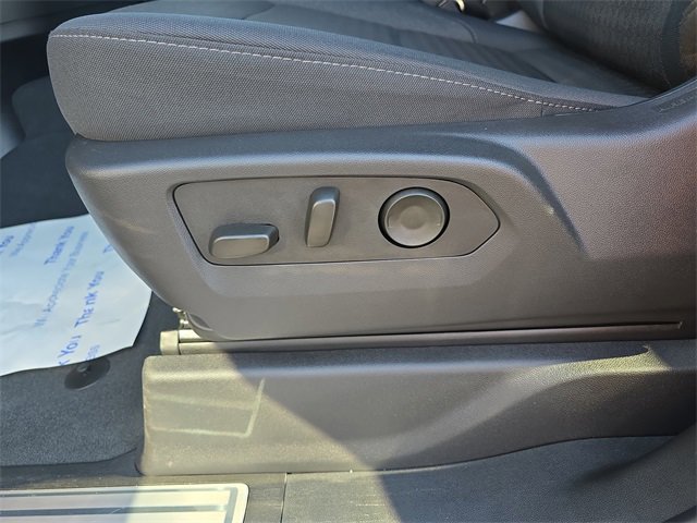 2025 Chevrolet Silverado RST photo 27
