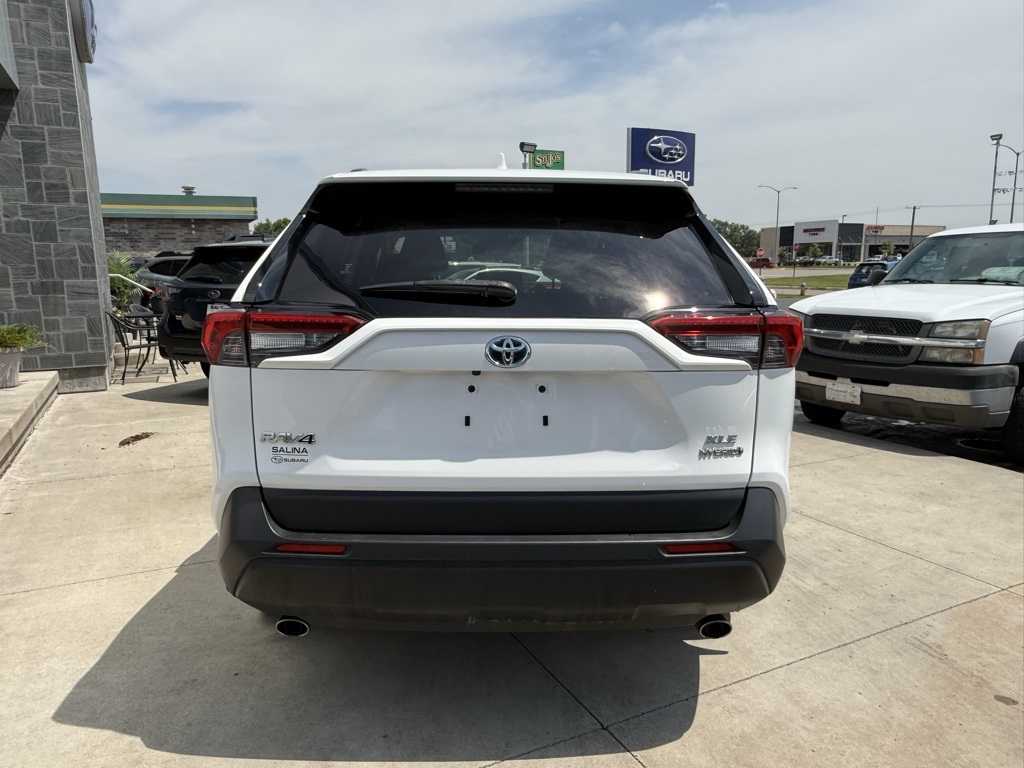 2020 Toyota RAV4 Hybrid XLE photo 28