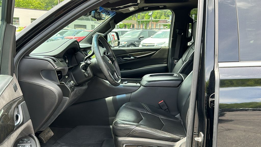 2019 Cadillac Escalade ESV Platinum photo 10