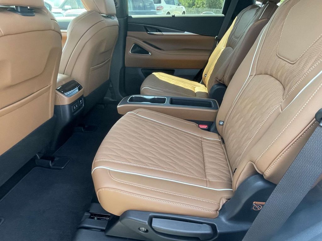 2026 Infiniti QX60 Autograph AWD photo 12