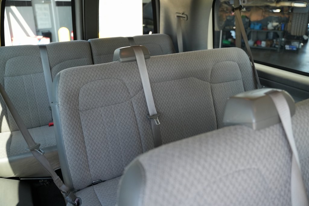 2017 Chevrolet Express 3500 LT photo 26