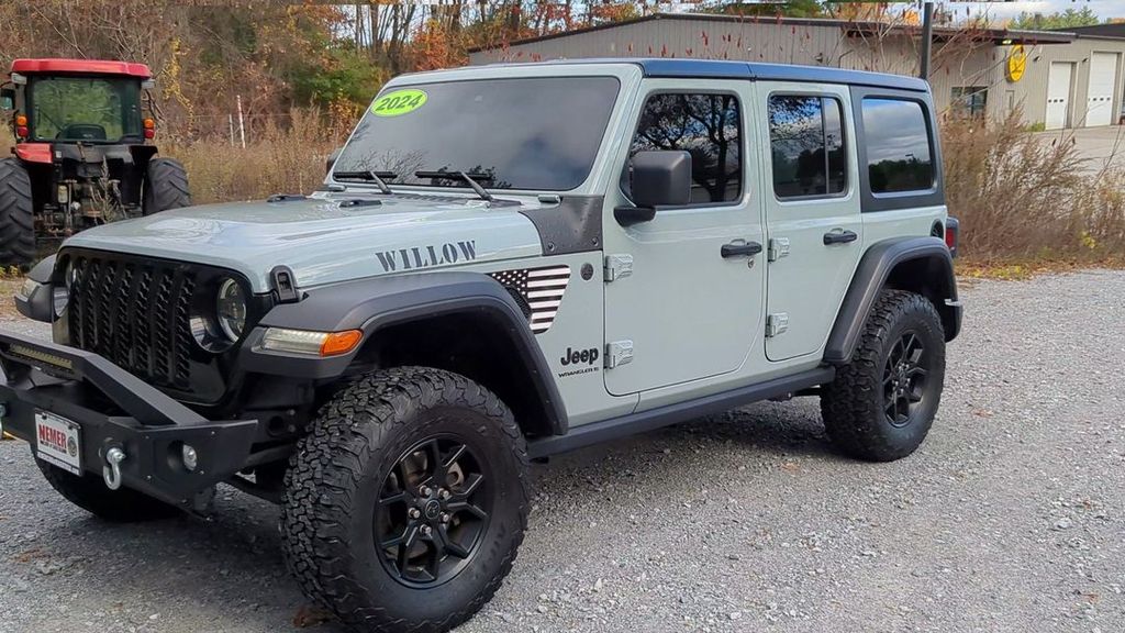2024 Jeep Wrangler Willys photo 4