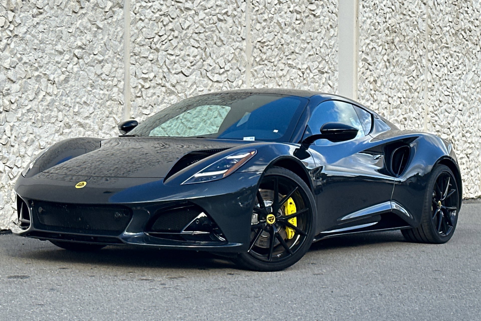 New 2025 Lotus Emira V6's photo
