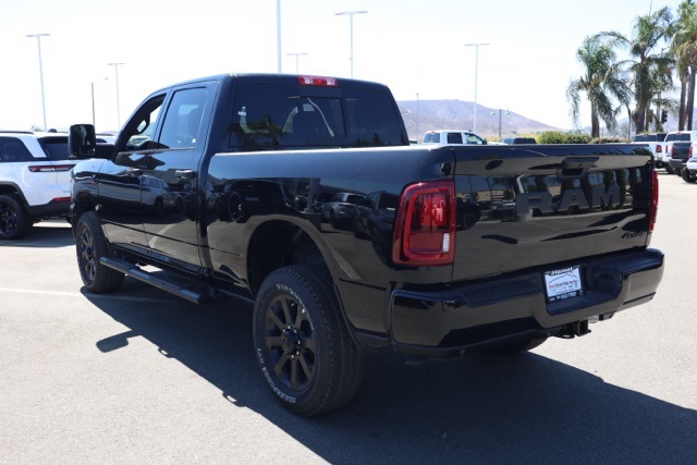 New 2026 Diamond Black Crystal Pearl-Coat Exterior Paint RAM Tradesman image 5