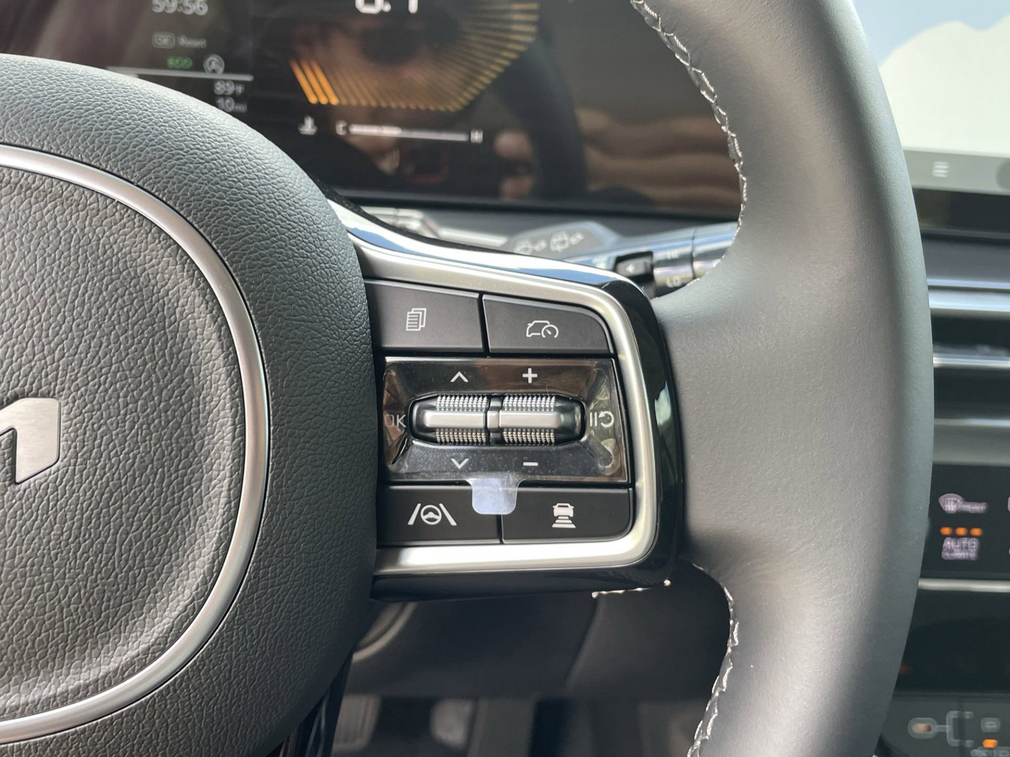 2025 Kia Sorento S photo 22