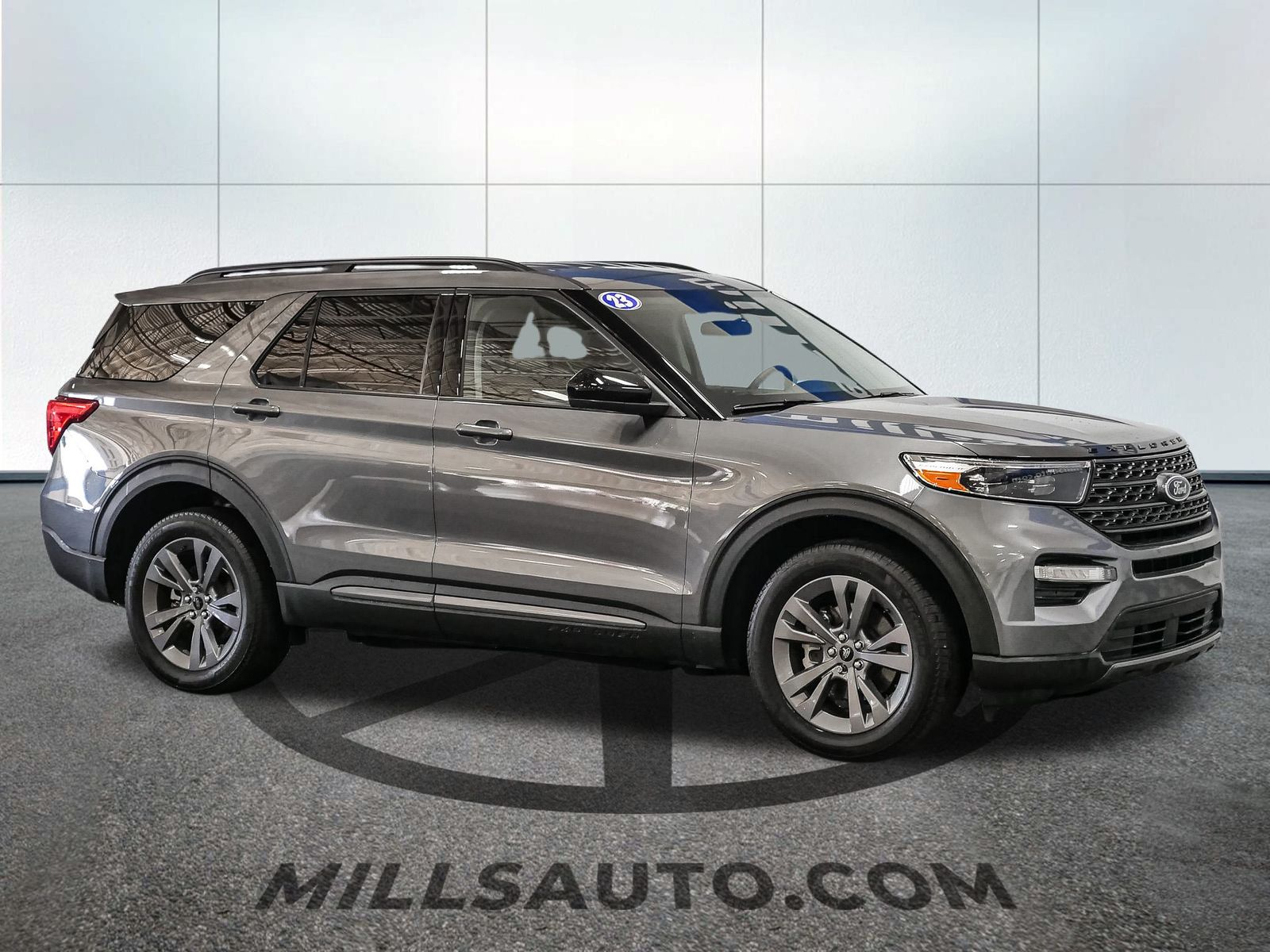 2023 Ford Explorer XLT photo 10