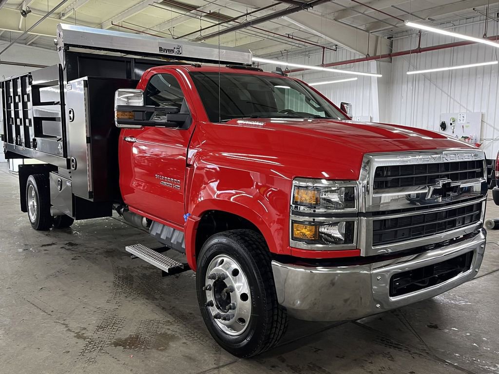 2024 Chevrolet Silverado 4500HD LT photo 3