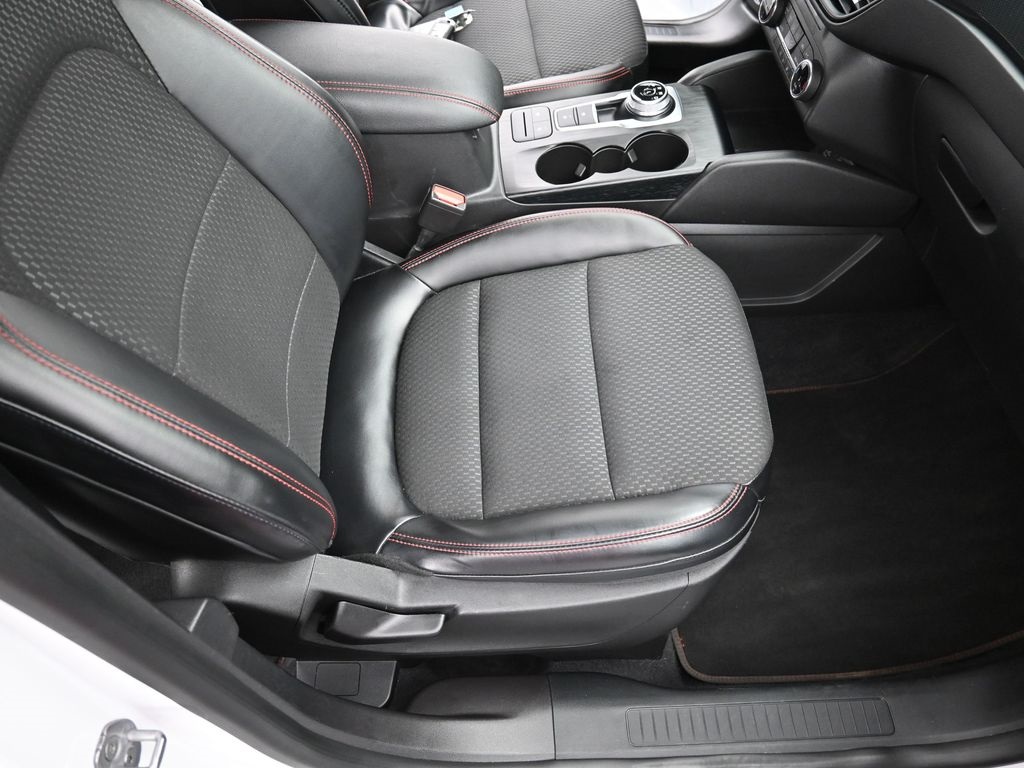 2023 Ford Escape ST-Line photo 27