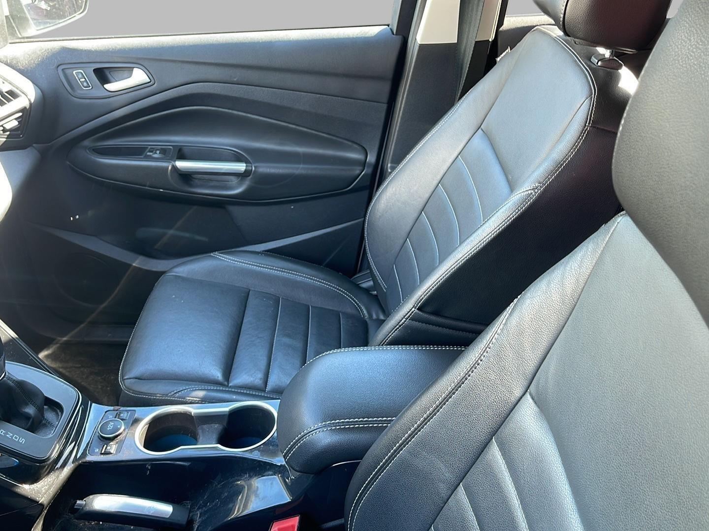 2014 Ford Escape Titanium photo 4