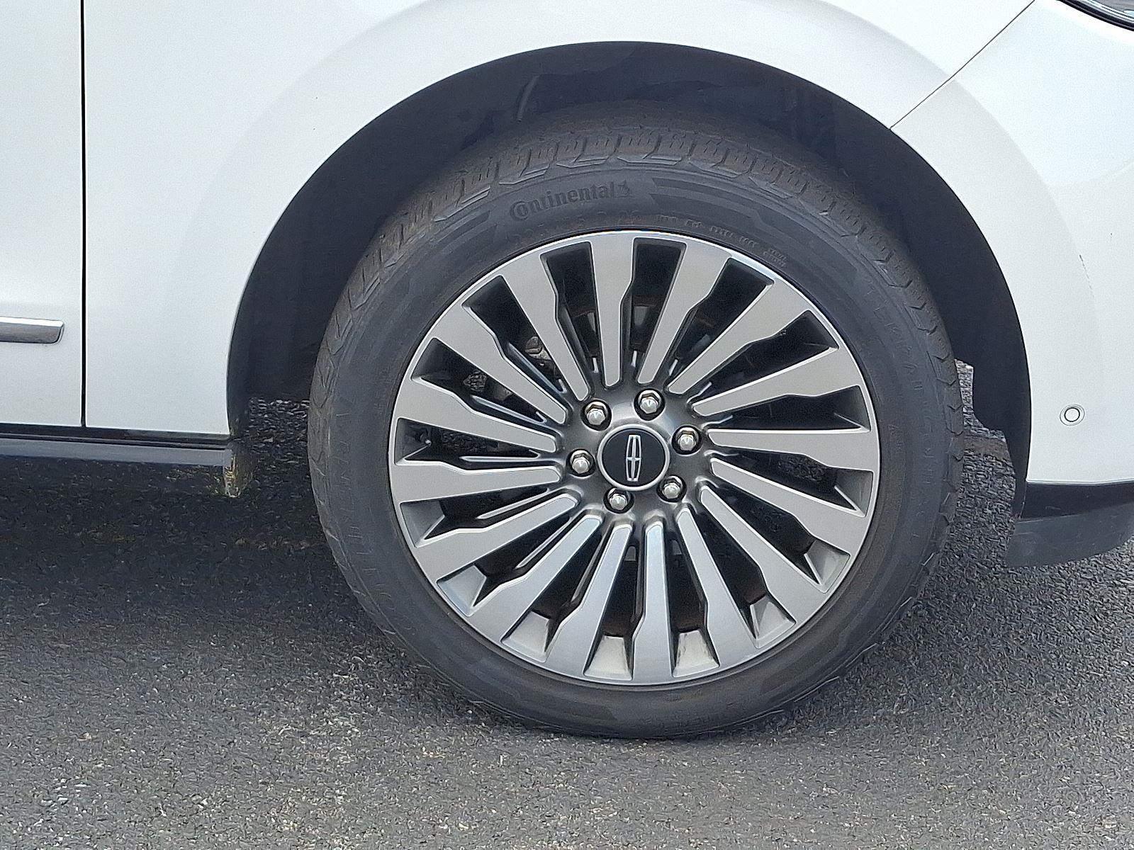 2020 Lincoln Navigator L Reserve photo 8