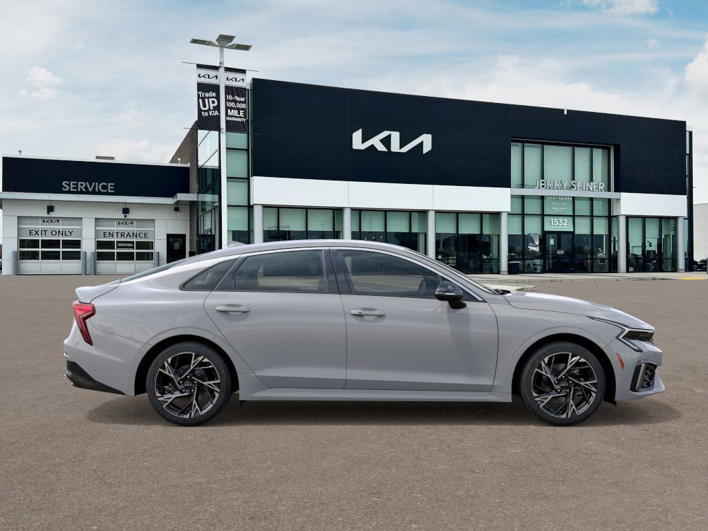 2026 Kia K5 GT-Line photo 6