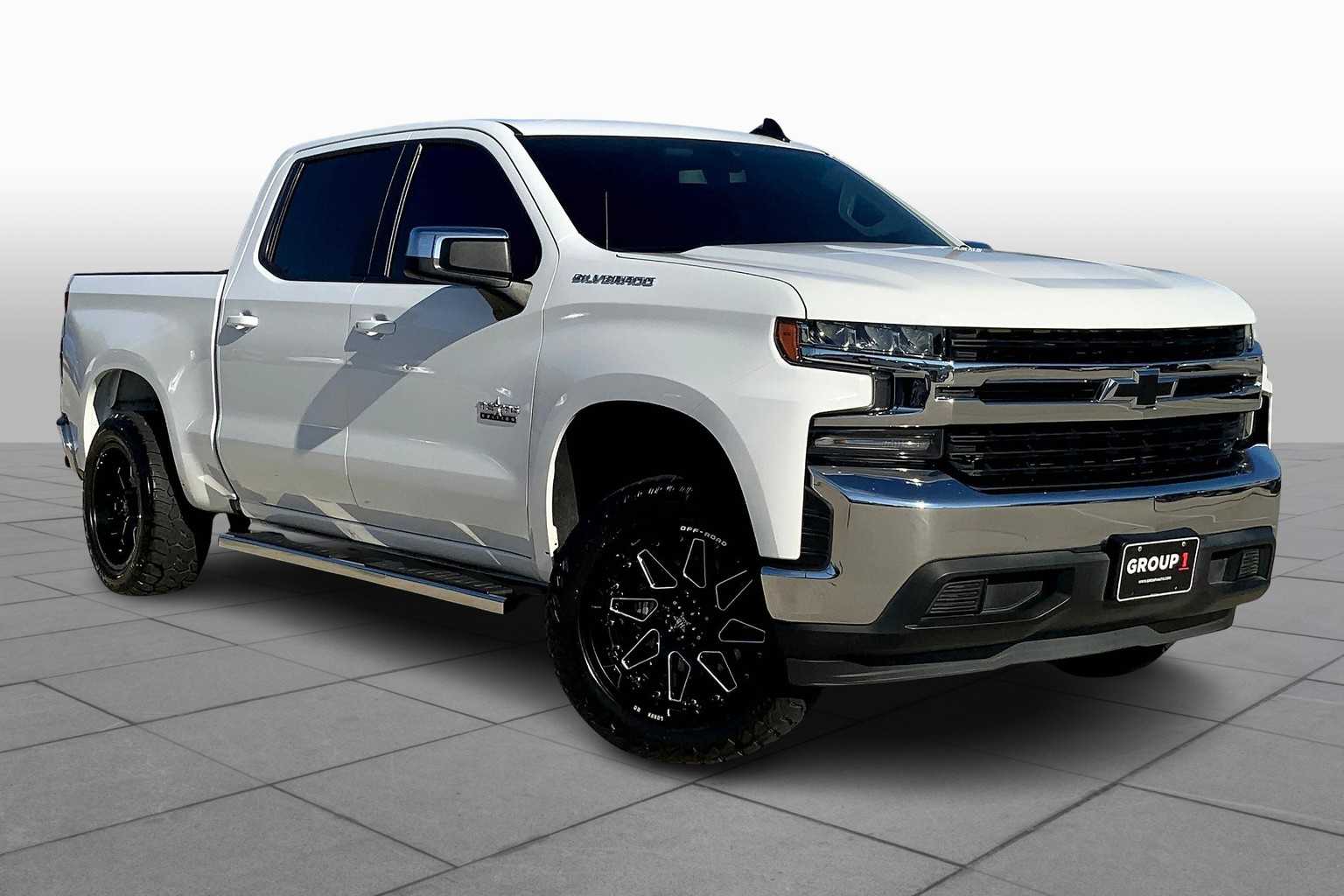 2020 Chevrolet Silverado 1500 LT photo 2