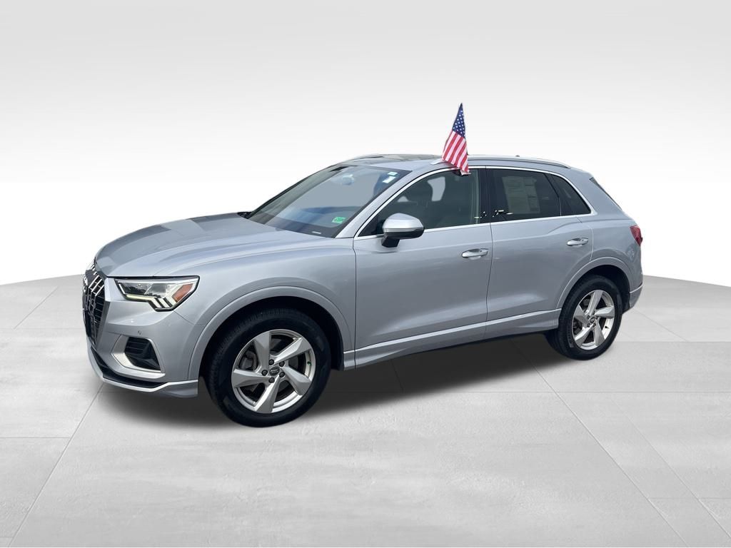 2020 Audi Q3 Premium Plus photo 2