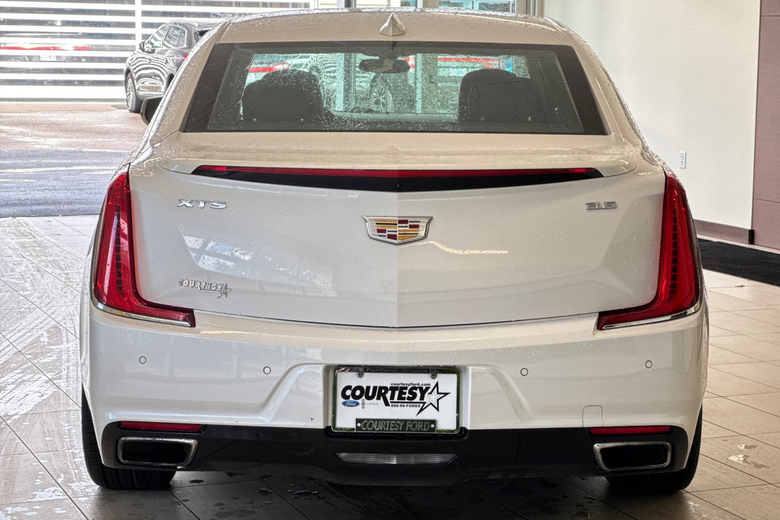 2019 Cadillac XTS Luxury photo 4