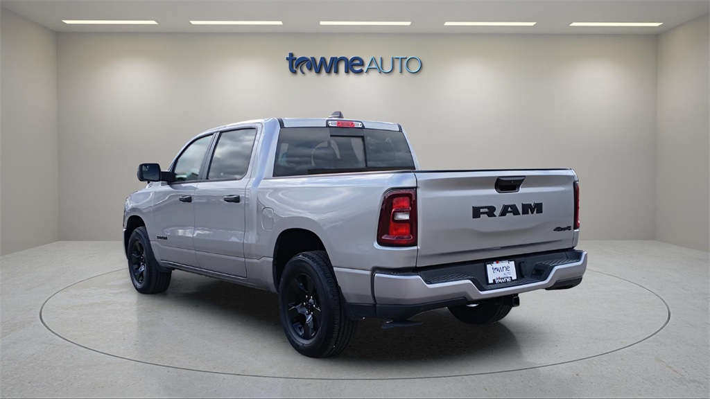 2025 Ram 1500 Tradesman photo 2
