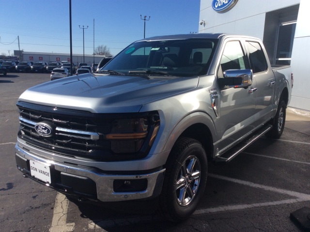 2025 Ford F-150 XLT photo 3