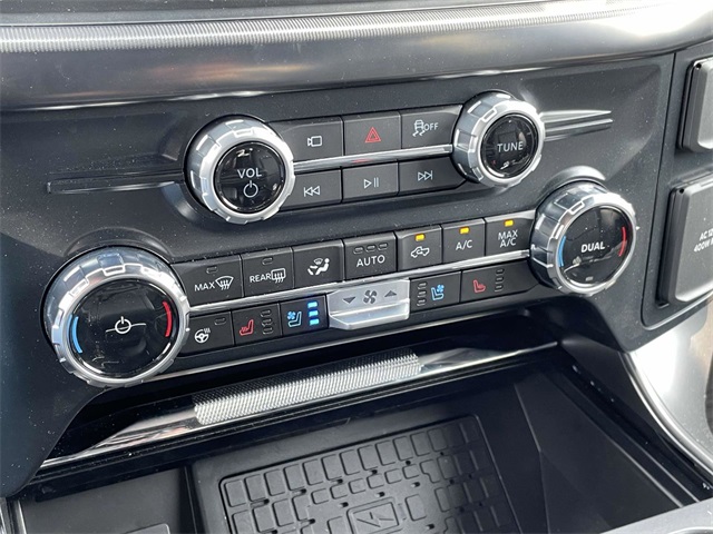 2025 Ford F-150 Lariat photo 9