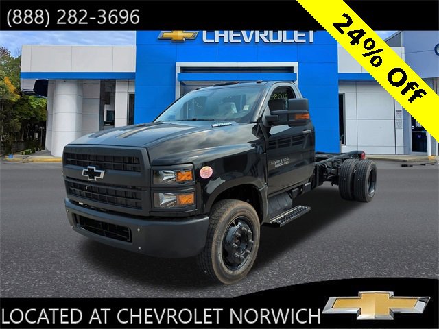 2024 Chevrolet Silverado 4500 Medium Duty Chassis Cab Work Truck's photo