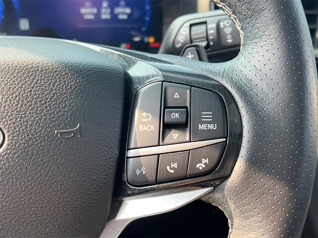 2022 Ford Explorer ST photo 16