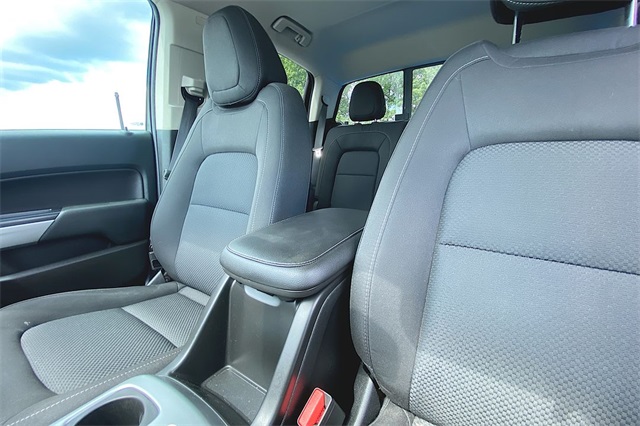 2022 Chevrolet Colorado LT photo 22