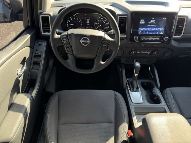 2024 Nissan Frontier SV Crew Cab photo 9