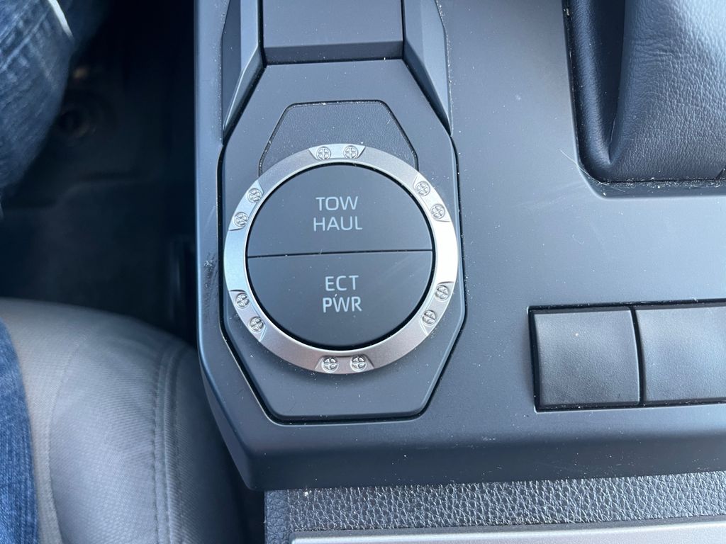 2024 Toyota Tacoma SR5 photo 25