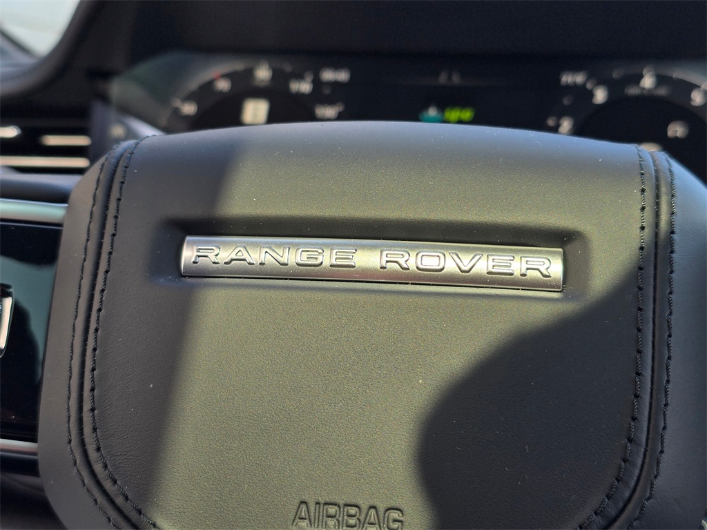 2025 Land Rover Range Rover SE photo 20