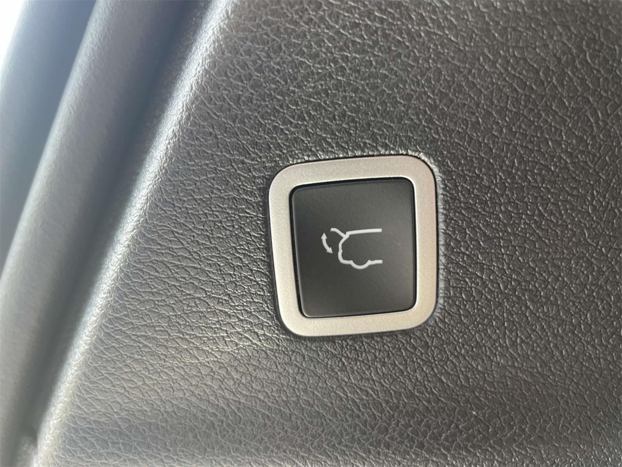 2025 Chrysler Voyager LX photo 25