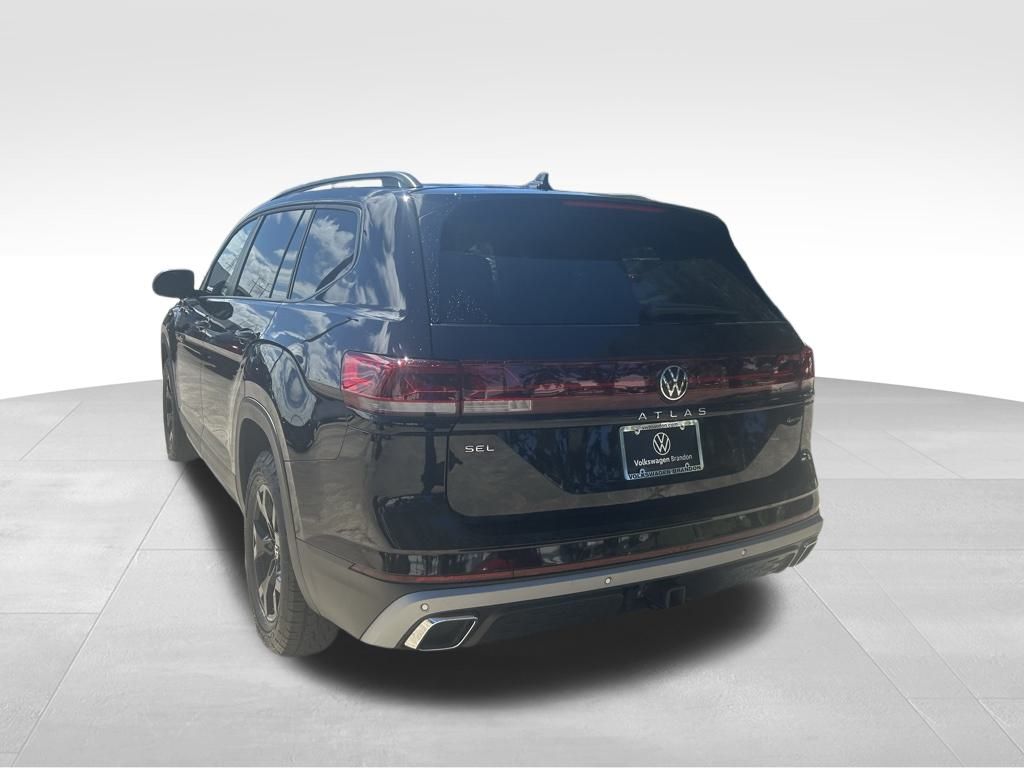 2024 Volkswagen Atlas Peak Edition SEL photo 4