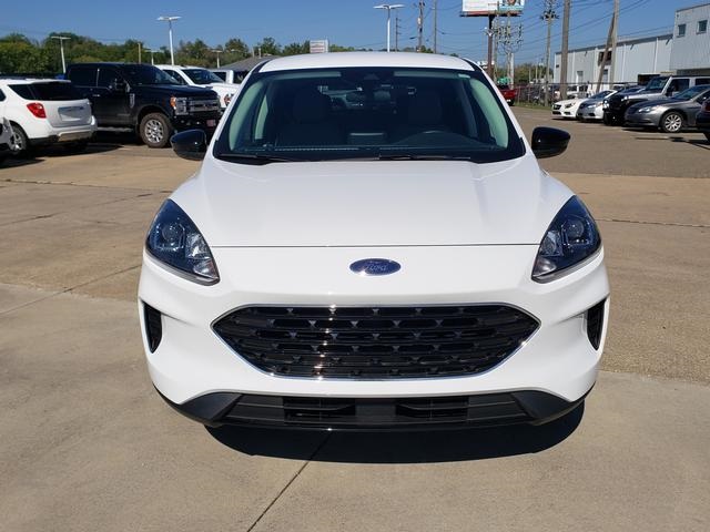 2022 Ford Escape SE photo 2