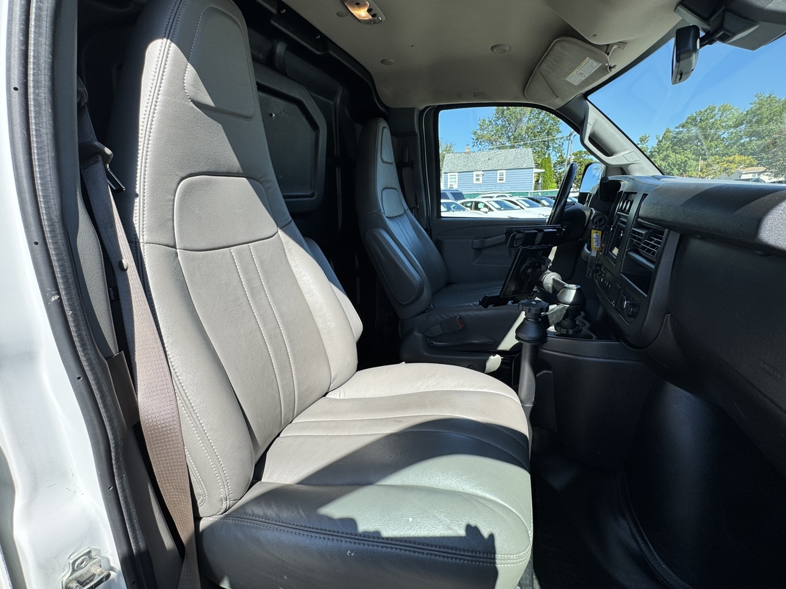 2020 Chevrolet Express Cargo Work Van 2500 photo 30