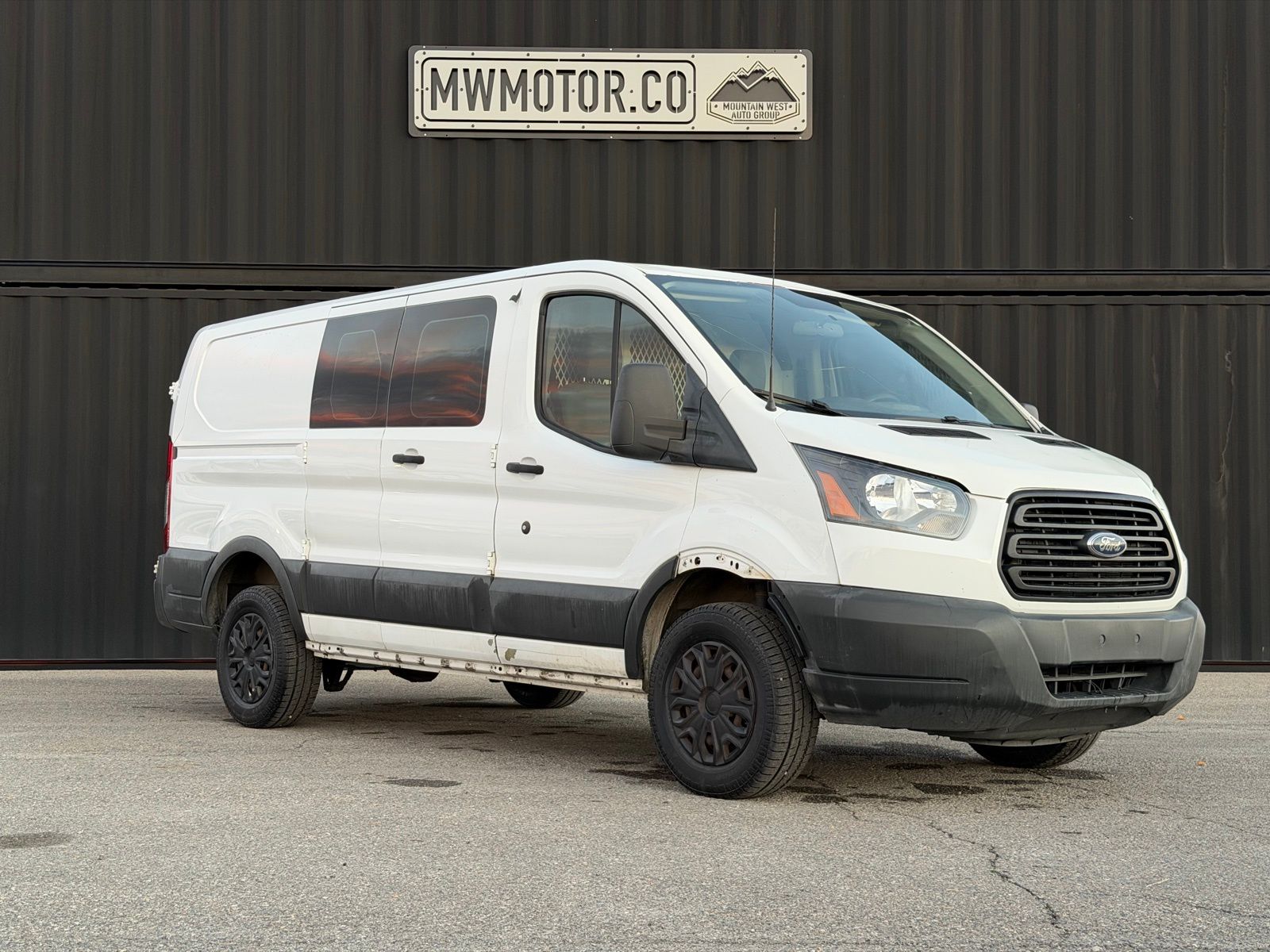 2015 Ford Transit Base's photo