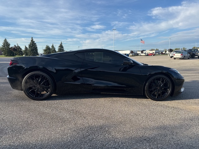 2023 Chevrolet Corvette Stingray 2LT photo 2
