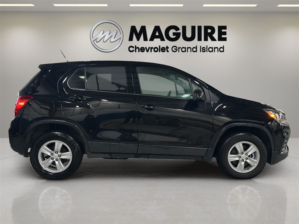 Used 2022 Chevrolet Trax LS with VIN KL7CJNSM9NB552399 for sale in Grand Island, NY