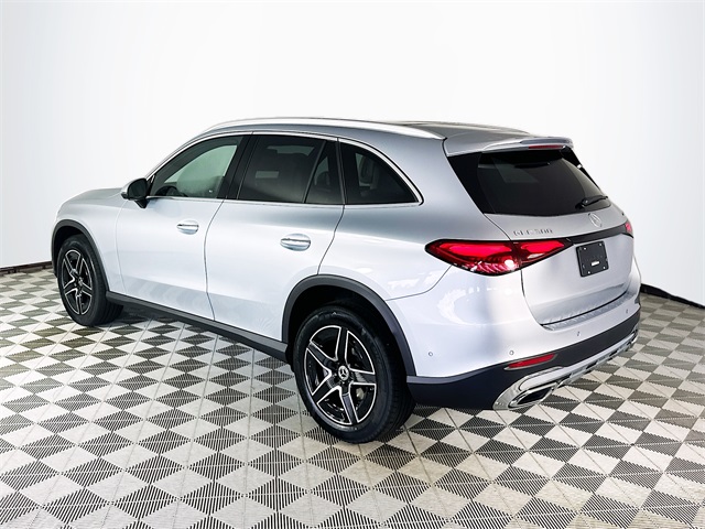2026 Mercedes Benz GLC 300 4MATIC photo 5