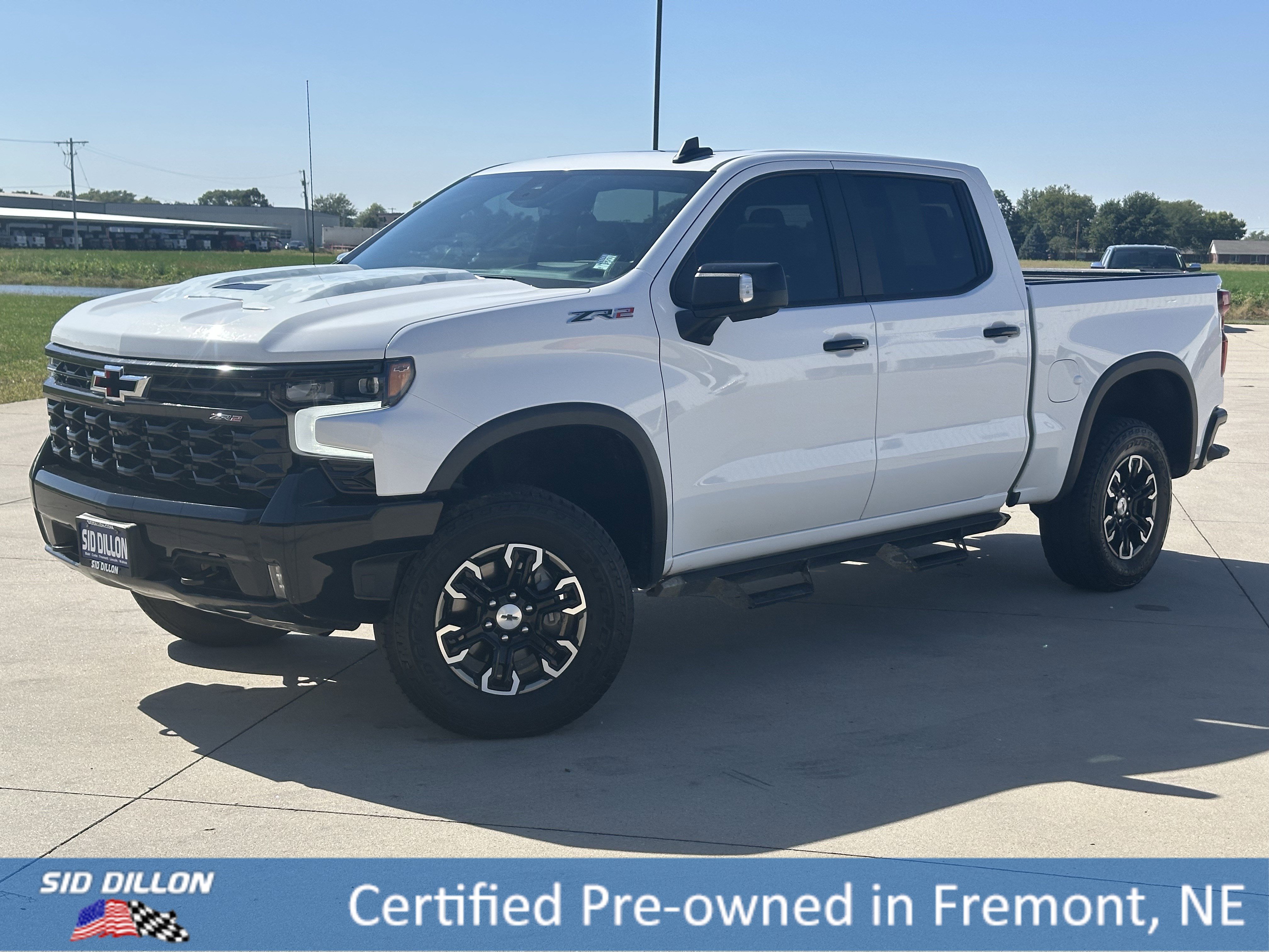 2022 Chevrolet Silverado 1500 ZR2's photo