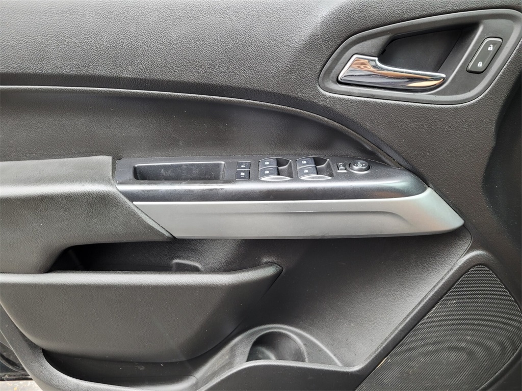 2019 Chevrolet Colorado LT photo 25