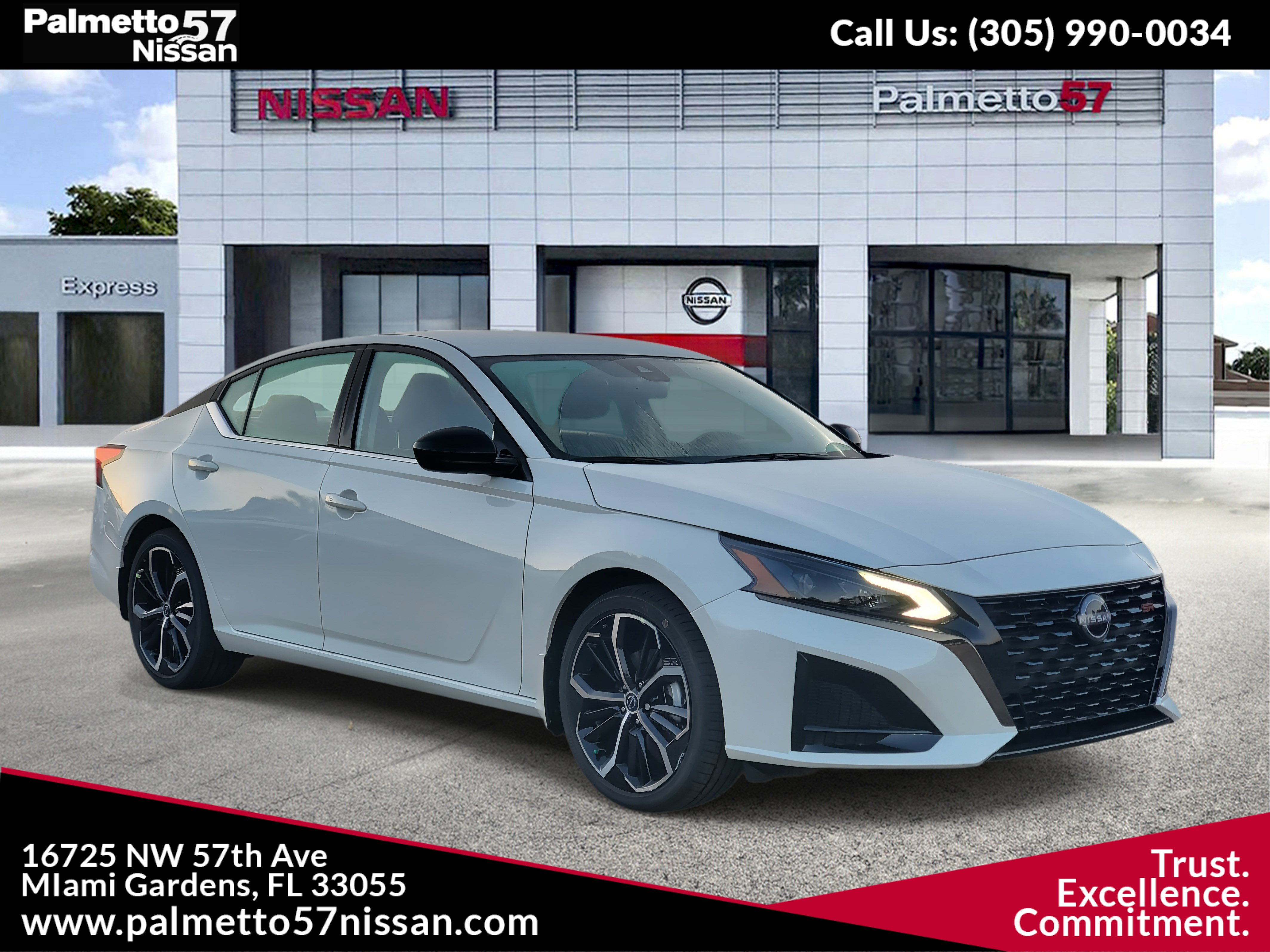 2025 Nissan Altima SR's photo