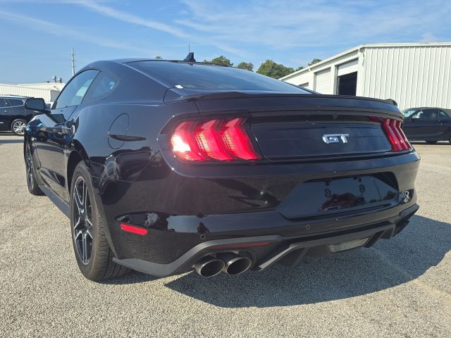 2023 Ford Mustang GT photo 3