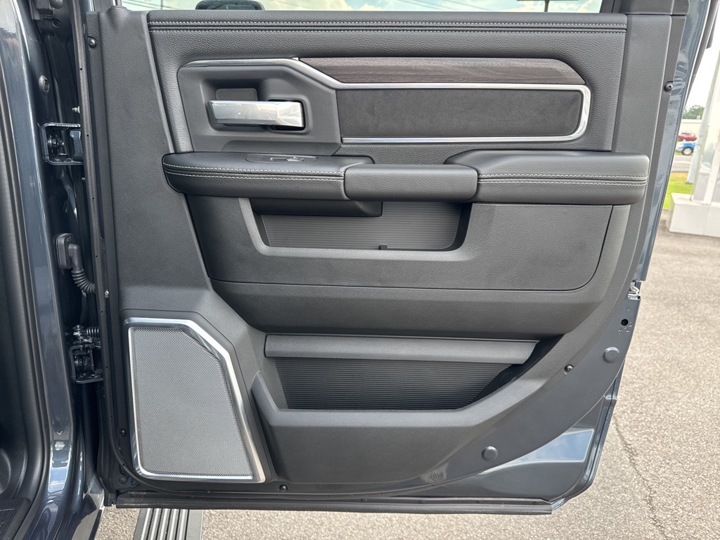 2026 Ram 2500 Laramie photo 15