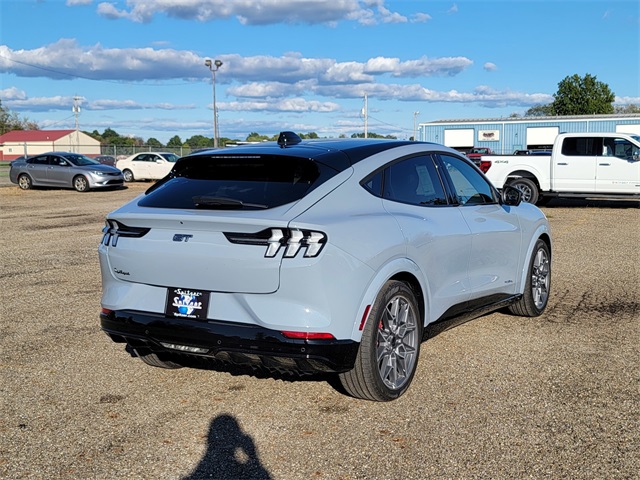 2025 Ford Mustang Mach-E GT photo 4