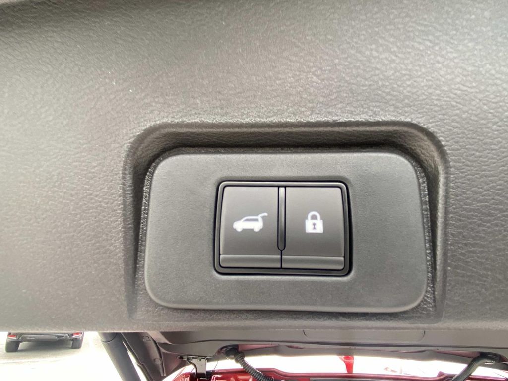 2026 Nissan Rogue SV photo 9